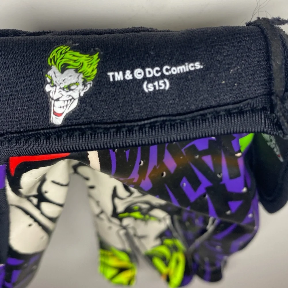 Under Armour Joker Alter Ego Football Gloves Youth Small YSM 1268328 Rare DC
